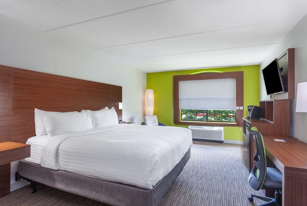 Holiday Inn Express & Suites Augusta West - Ft Gordon Area By Ihg Exterior foto